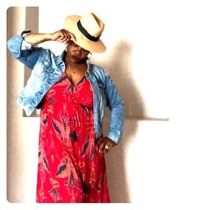 👗MAKE A OFFER ON THIS FLORAL MAXI DRESS 👗